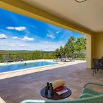 Rok With Private Pool & Sunset Views Near Pula Villa Puntera