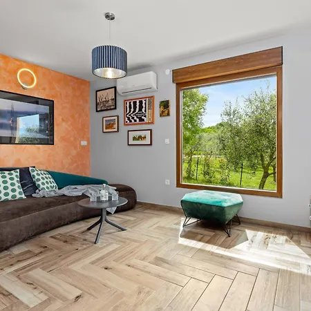 Βίλα Rok In Beautiful Olive Oasis, 2bd, Pool, Wifi Puntera