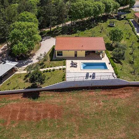 Rok With Private Pool & Sunset Views Near Pula Villa