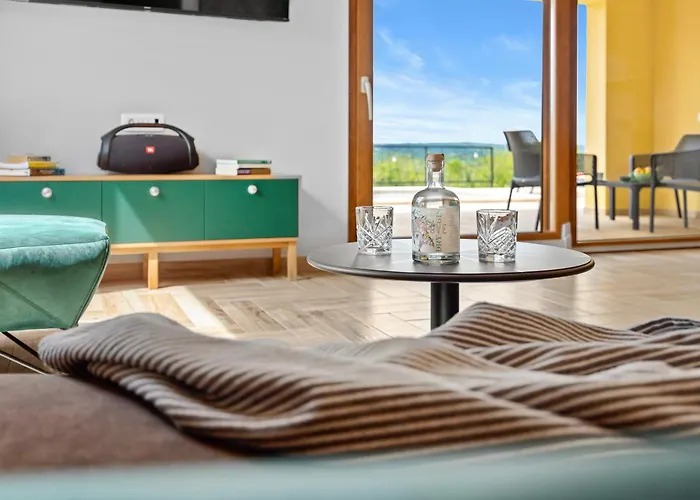 Rok Modern Family With Private Pool *
