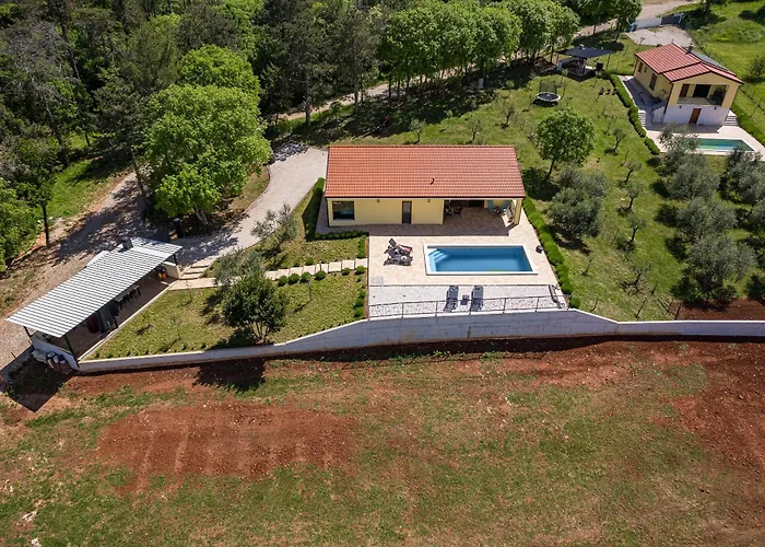 Rok Modern Family With Private Pool Villa
