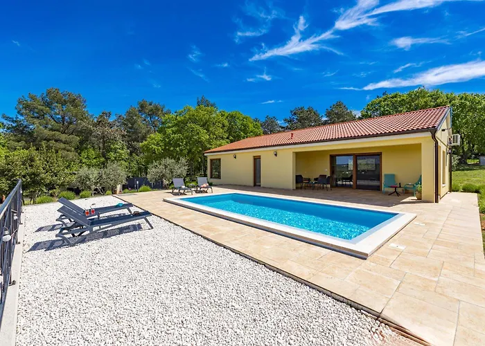 Villa Rok Modern Family With Private Pool Puntera