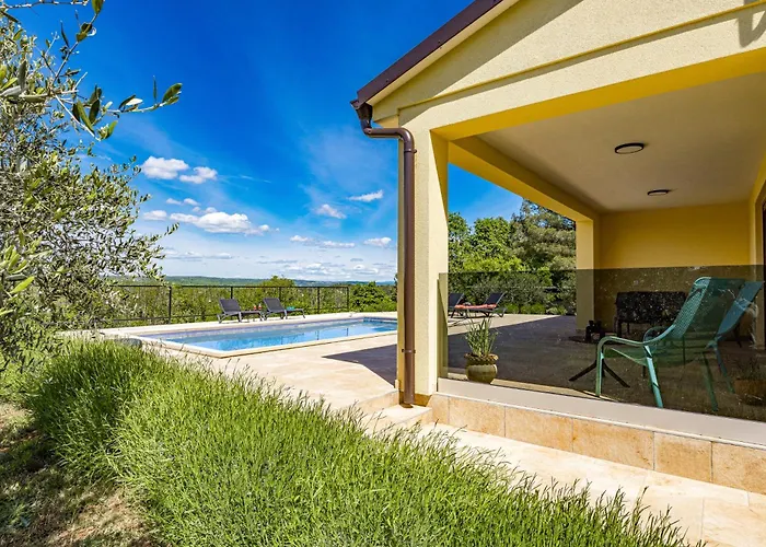 Rok With Private Pool & Sunset Views Near Pula Puntera