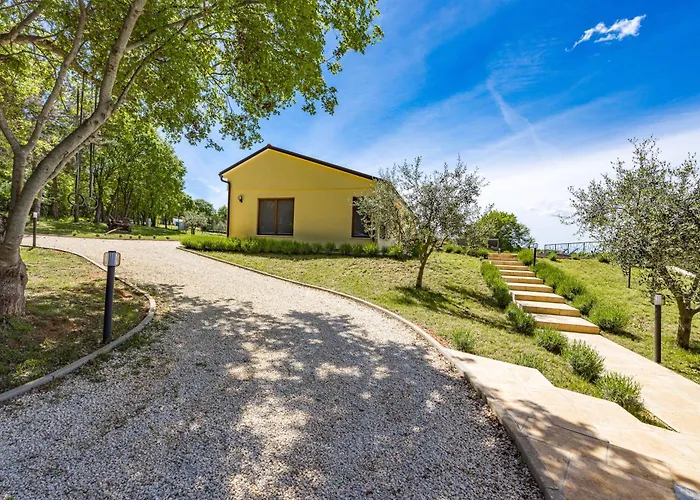 Вилла Rok With Private Pool & Sunset Views Near Pula *