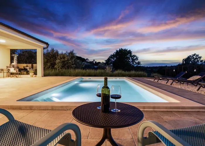 Rok Modern Family With Private Pool Villa *