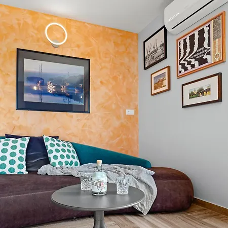 Rok In Beautiful Olive Oasis, 2bd, Pool, Wifi Puntera