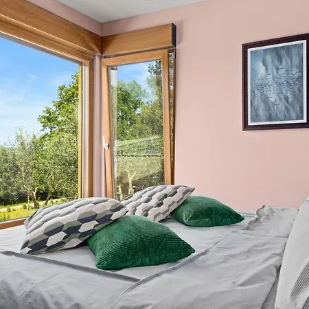 Villa Rok In Beautiful Olive Oasis, 2bd, Pool, Wifi